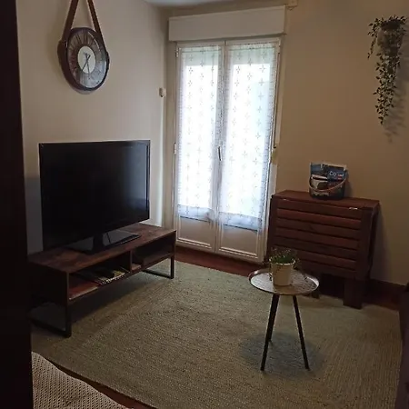 Gure Erremedio Apartment *